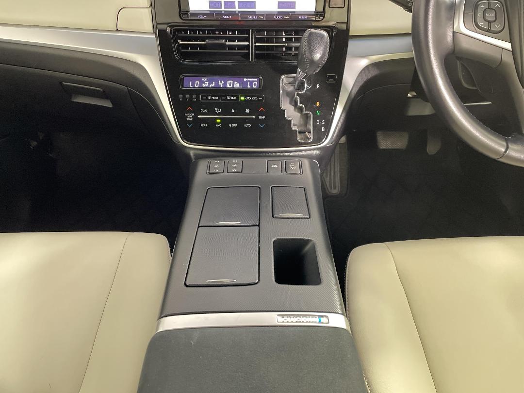 Photo '18' of Toyota Estima