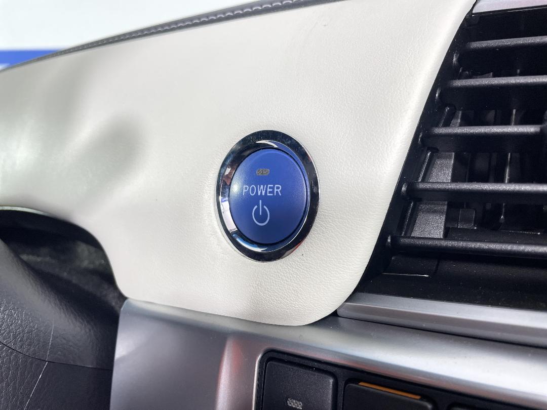 Photo '32' of Toyota Estima