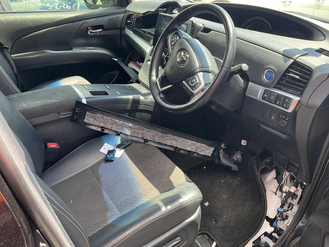 Photo '12' of Toyota Estima Photo '12' of Toyota Estima