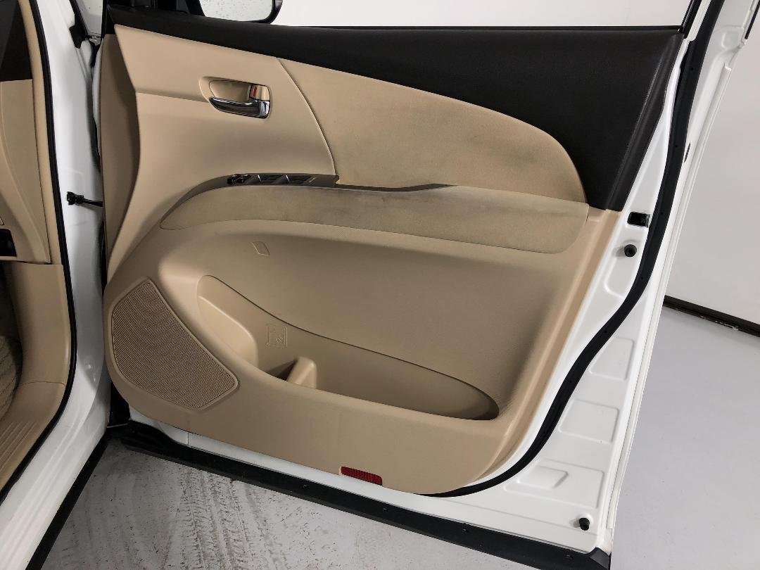 Photo '15' of Toyota Estima Photo '15' of Toyota Estima