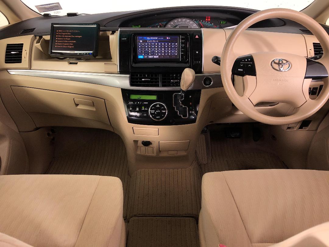 Photo '17' of Toyota Estima Photo '17' of Toyota Estima