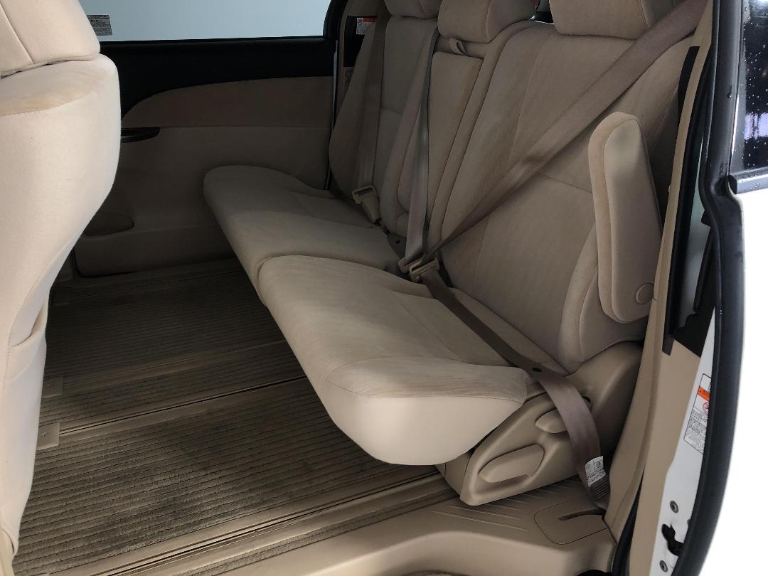 Photo '20' of Toyota Estima Photo '20' of Toyota Estima