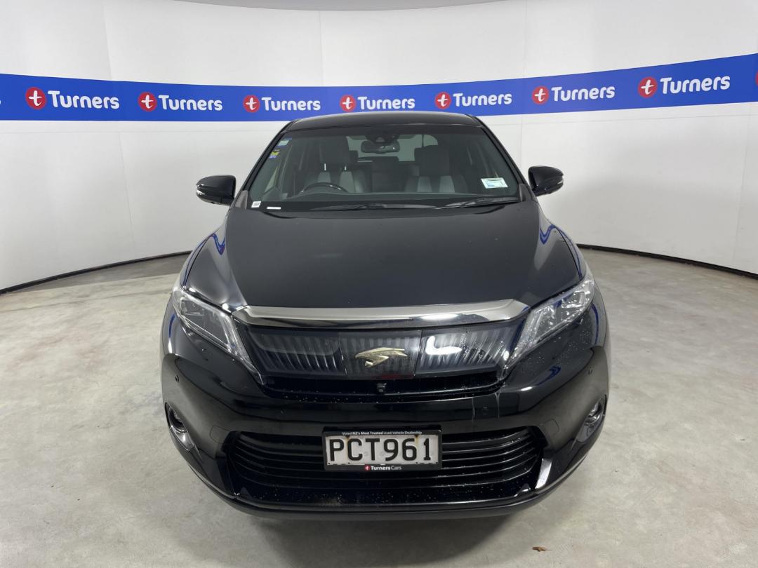 Photo '2' of Toyota Harrier