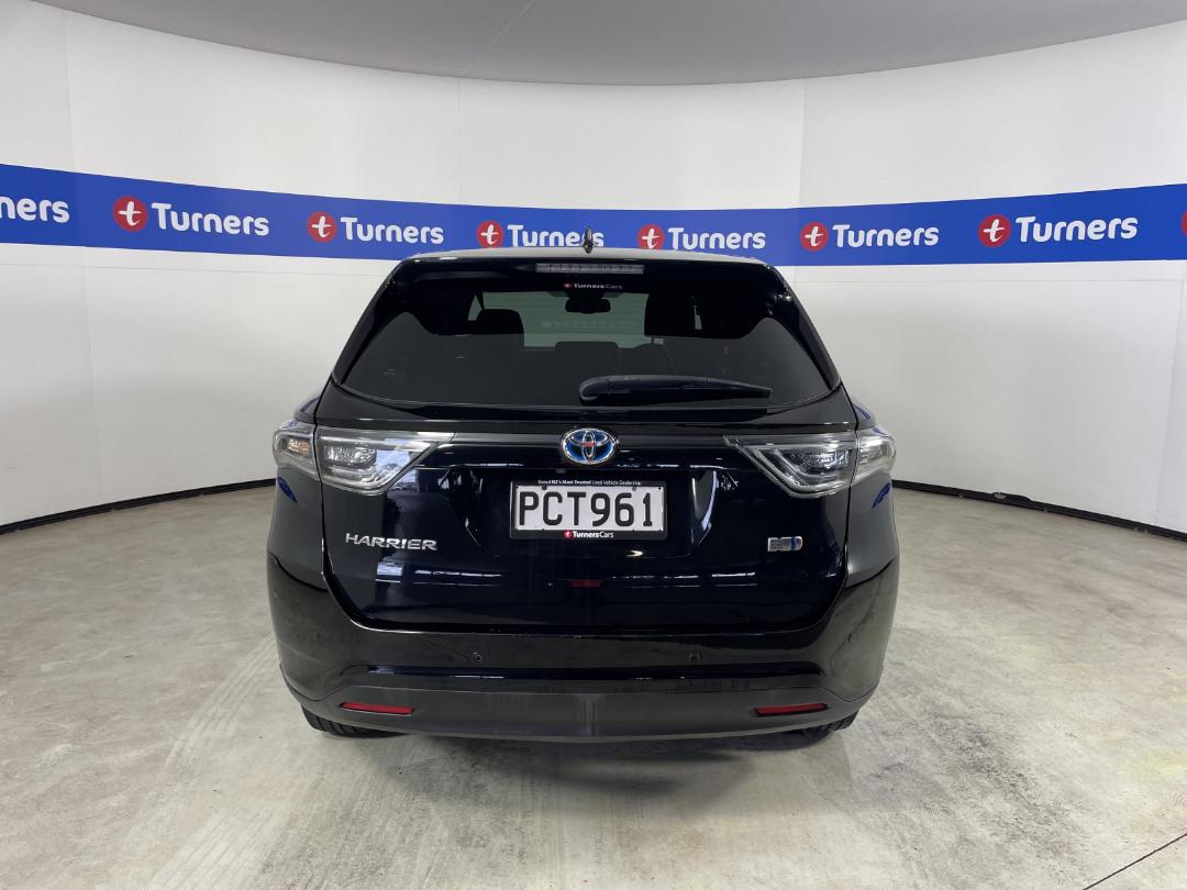 Photo '6' of Toyota Harrier