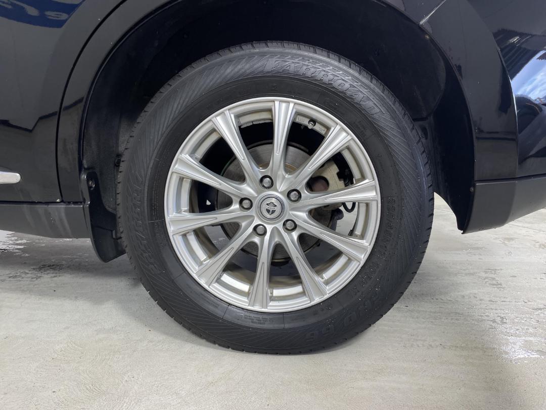 Photo '11' of Toyota Harrier