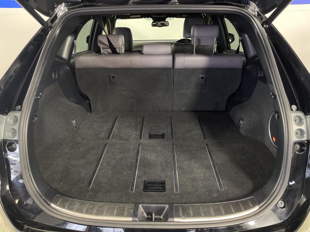 Photo '14' of Toyota Harrier