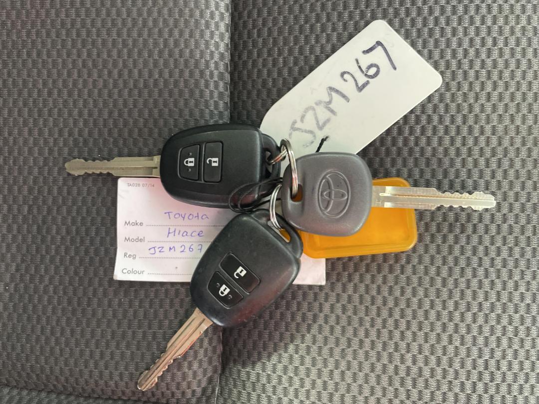 Photo '22' of Toyota Hiace