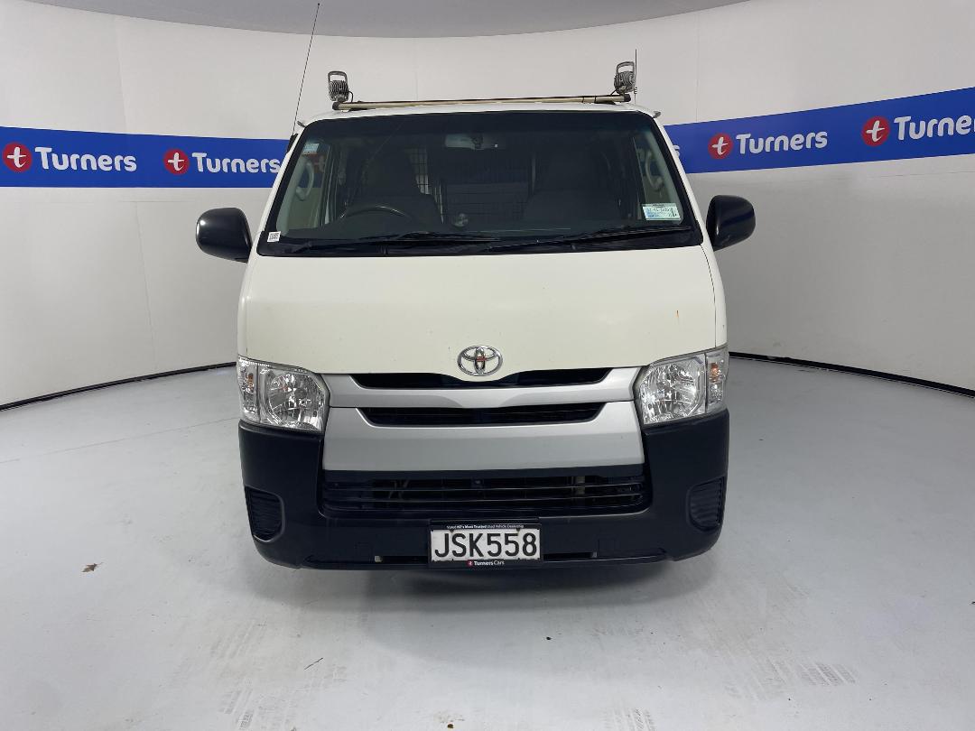 Photo '2' of Toyota Hiace