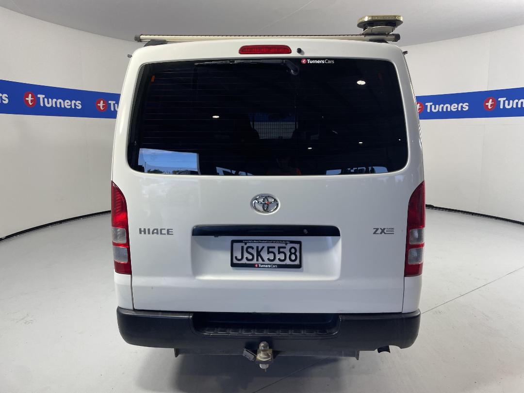 Photo '6' of Toyota Hiace