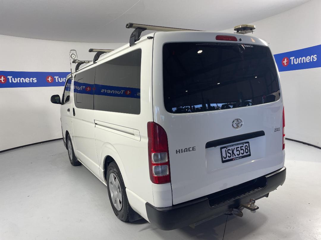 Photo '5' of Toyota Hiace