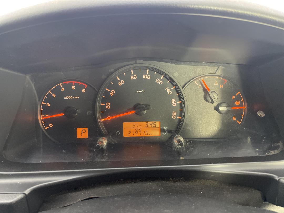 Photo '21' of Toyota Hiace