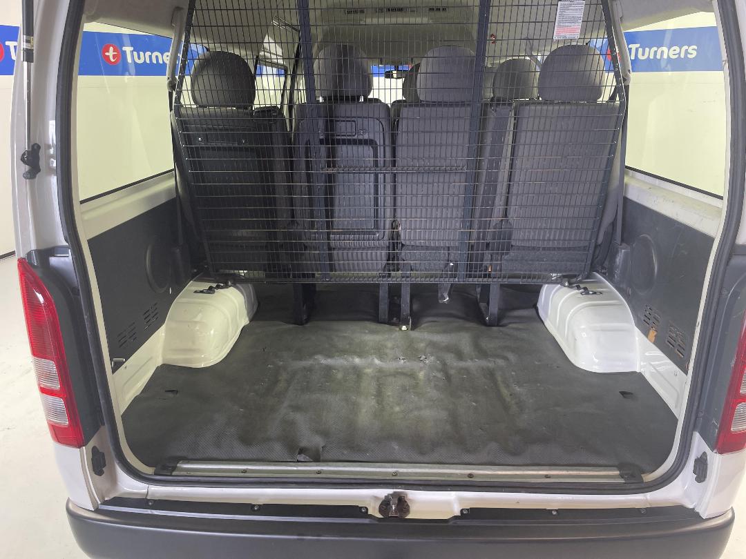 Photo '14' of Toyota Hiace Photo '14' of Toyota Hiace