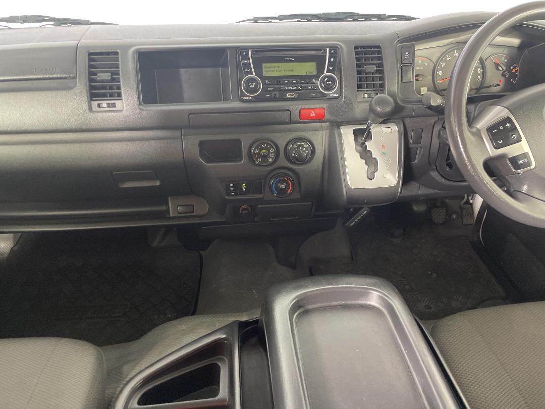 Photo '18' of Toyota Hiace Photo '18' of Toyota Hiace