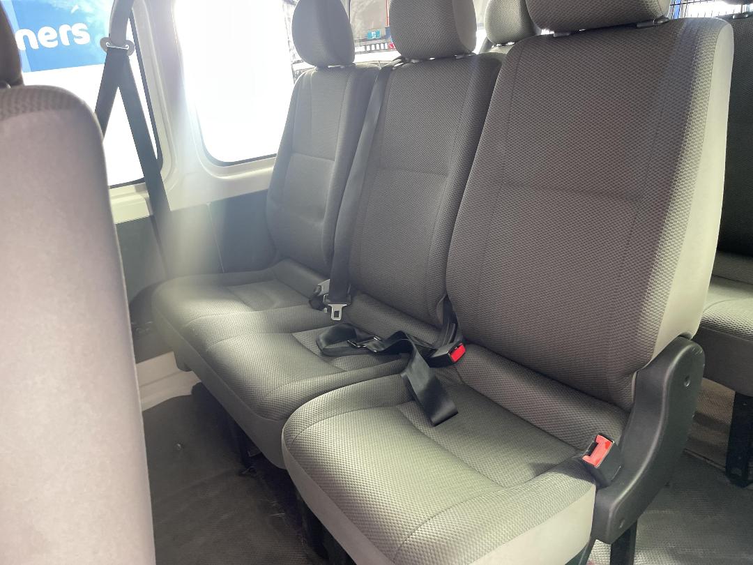 Photo '22' of Toyota Hiace Photo '22' of Toyota Hiace