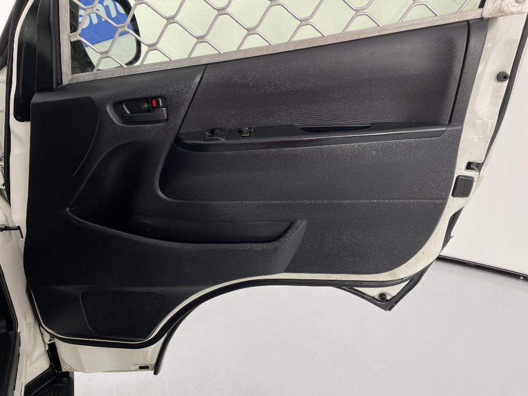 Photo '15' of Toyota Hiace