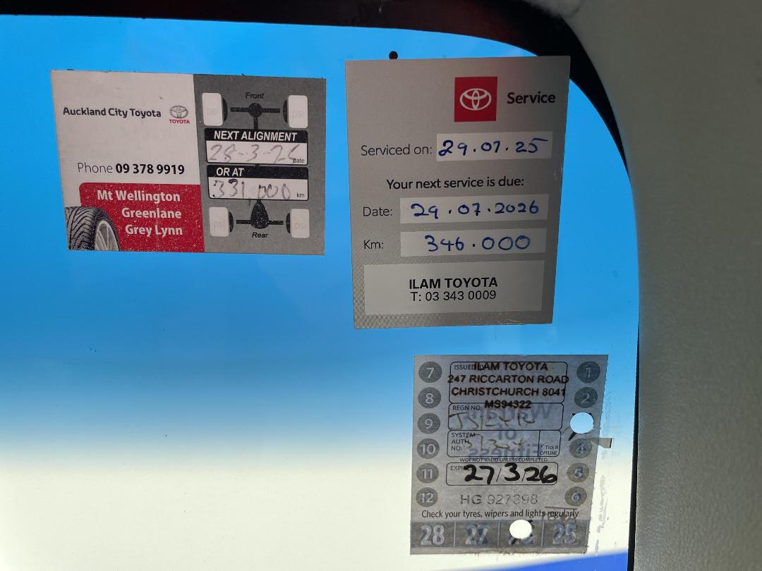 Photo '24' of Toyota Hiace