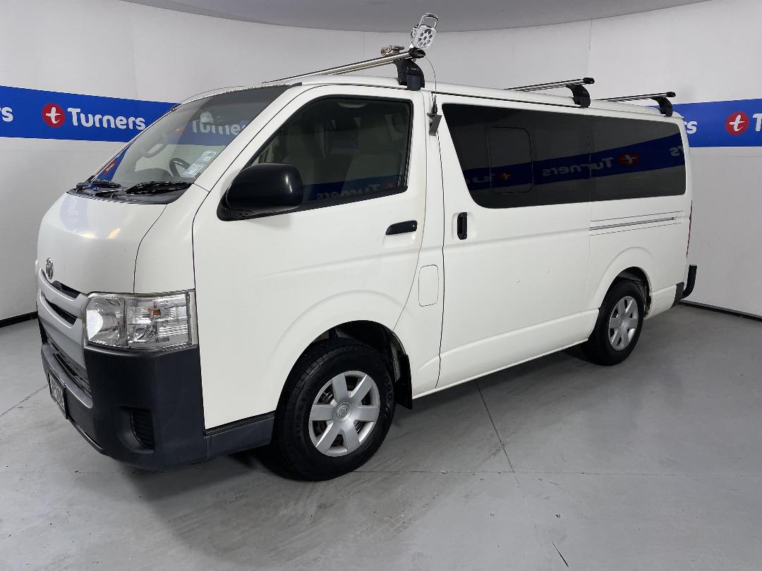 Photo '4' of Toyota Hiace