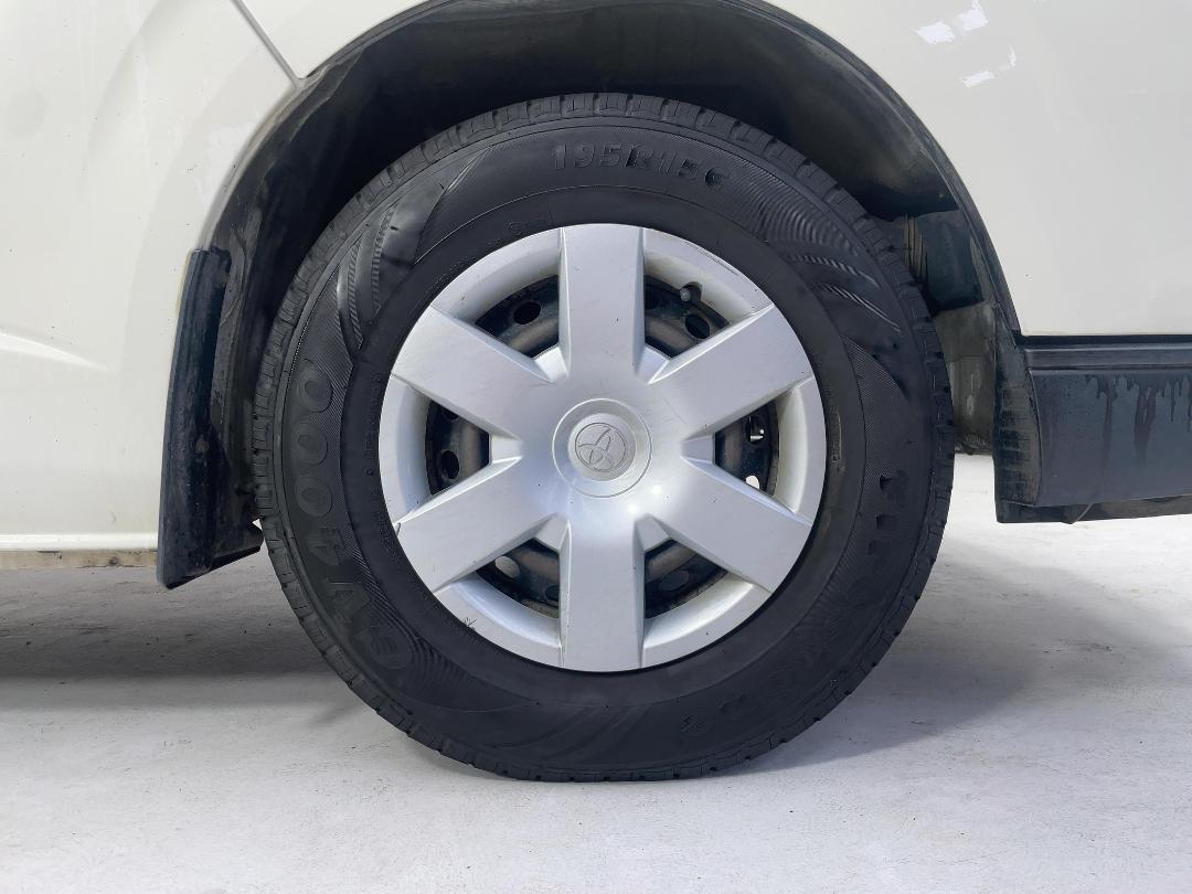 Photo '9' of Toyota Hiace