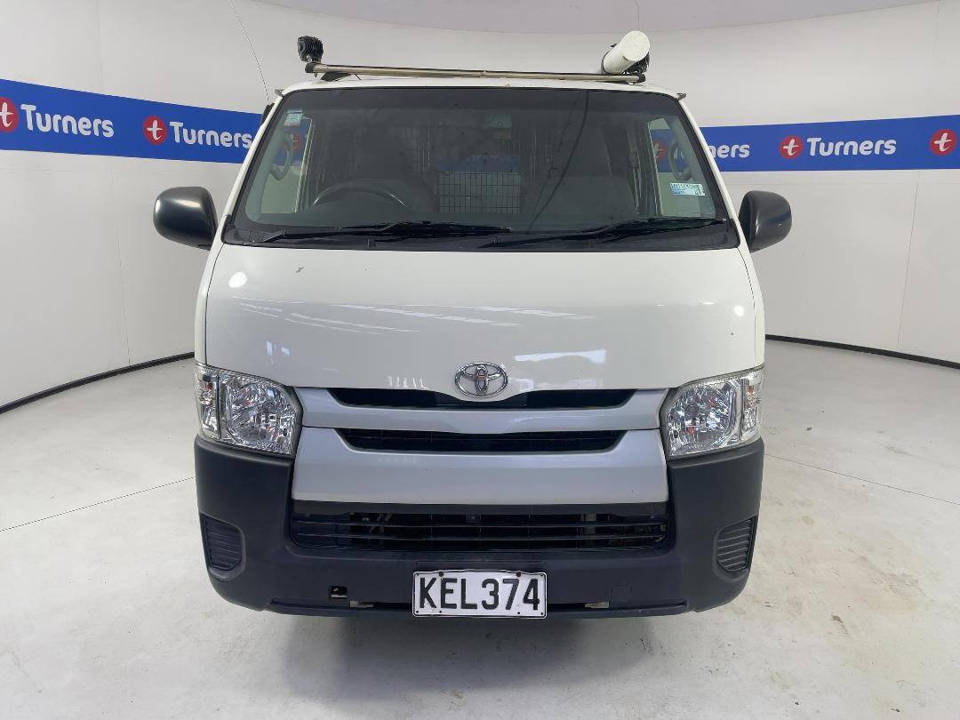 Photo '2' of Toyota Hiace