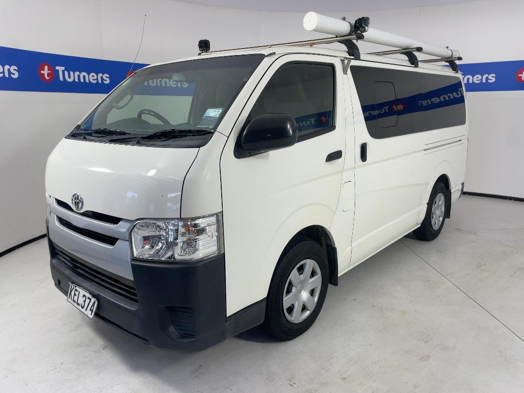 Photo '4' of Toyota Hiace