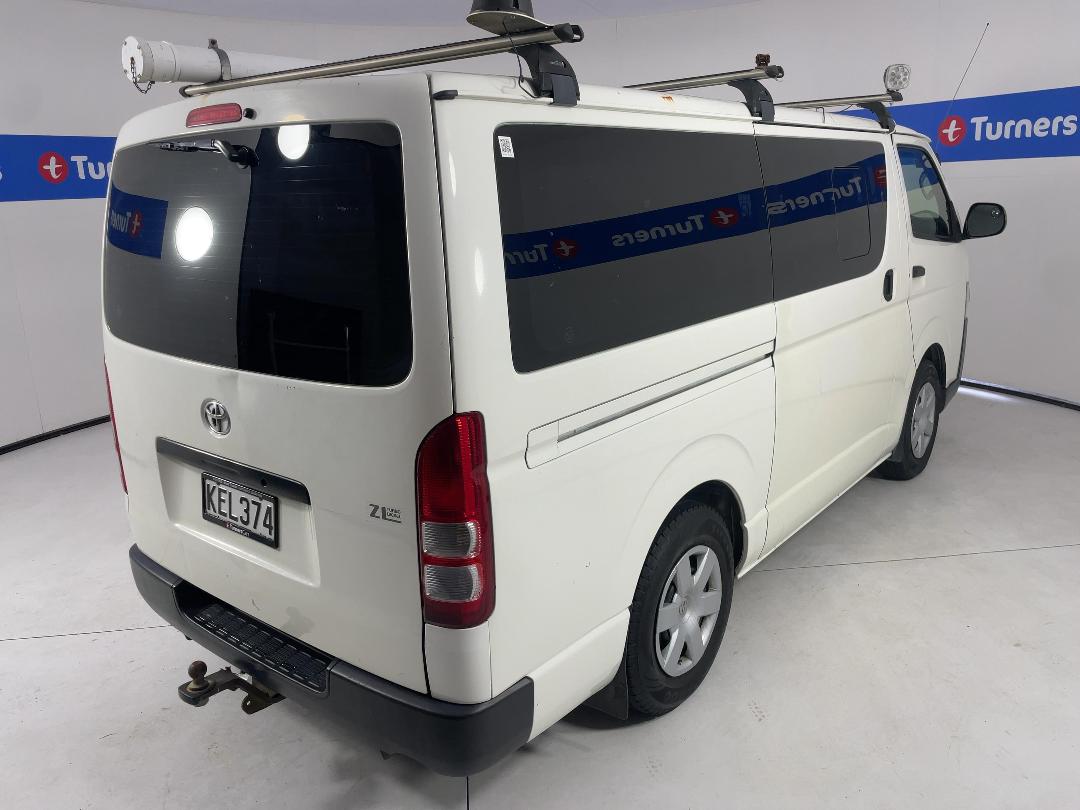 Photo '7' of Toyota Hiace