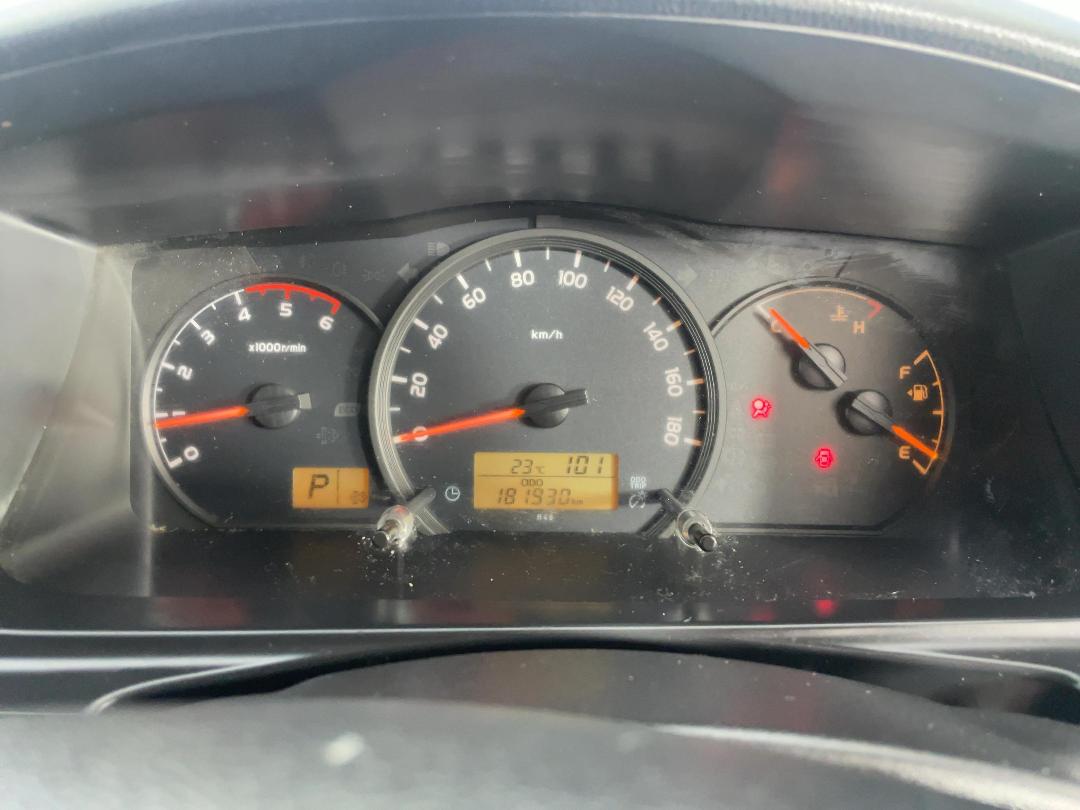 Photo '21' of Toyota Hiace