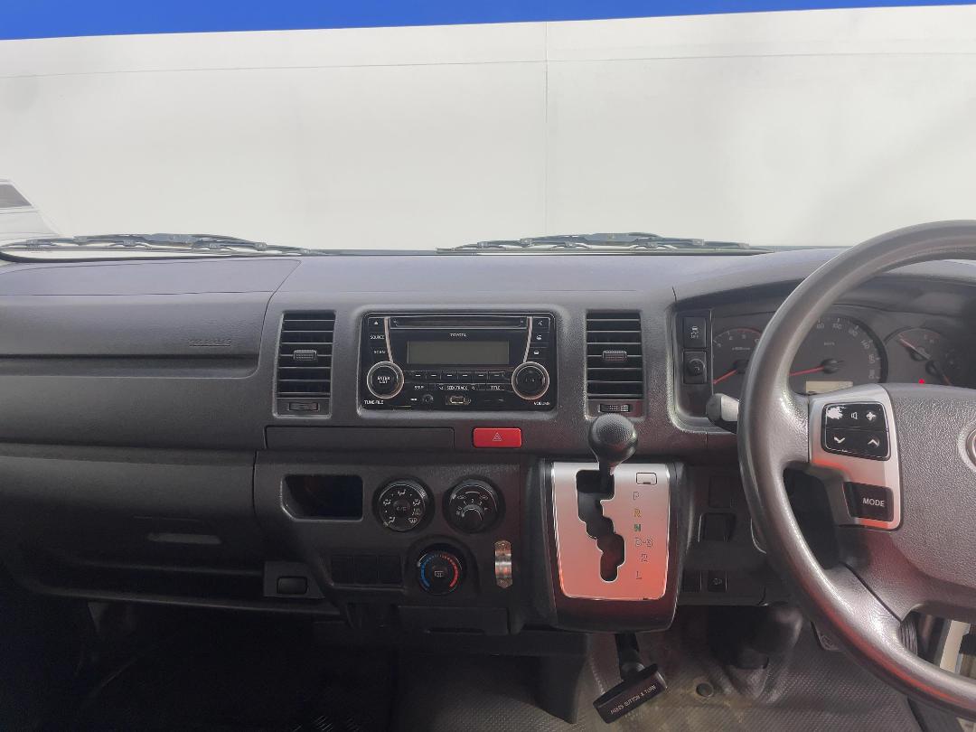 Photo '17' of Toyota Hiace