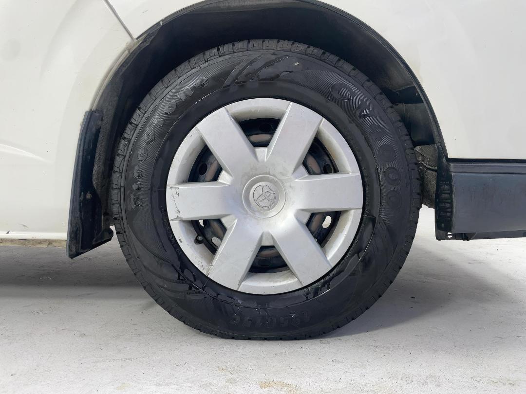 Photo '9' of Toyota Hiace