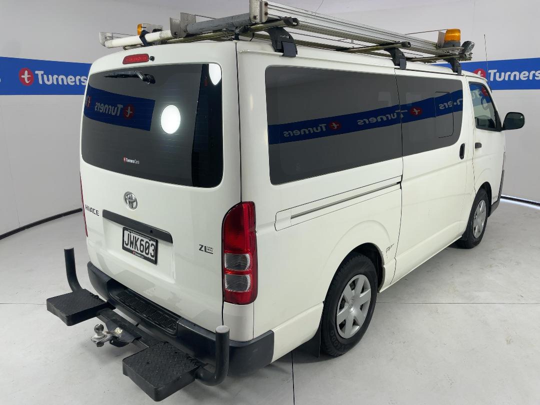 Photo '7' of Toyota Hiace