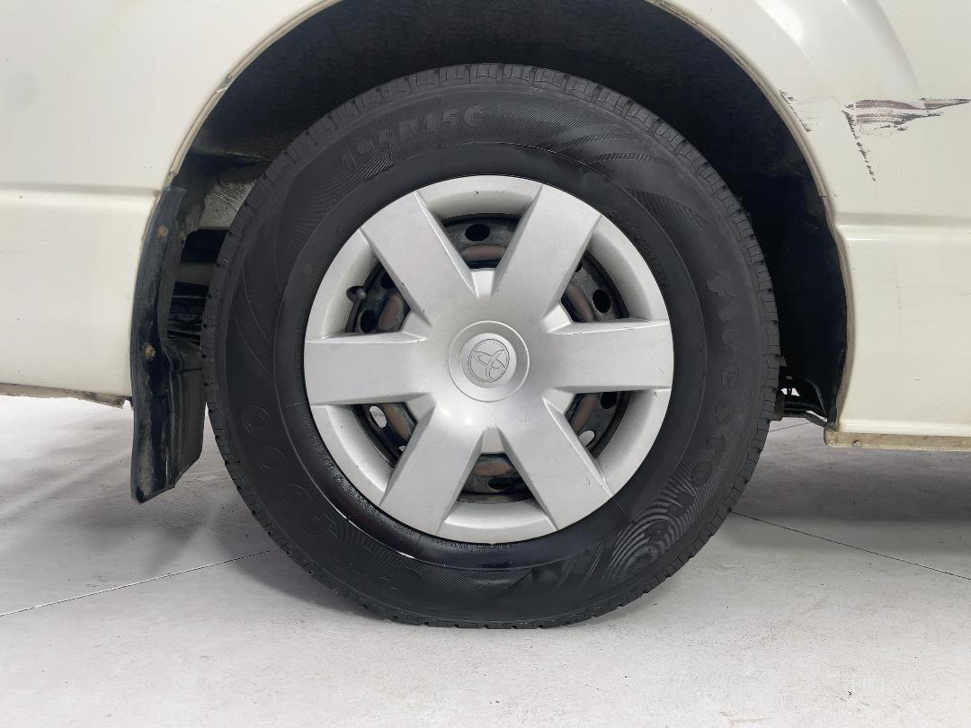 Photo '12' of Toyota Hiace