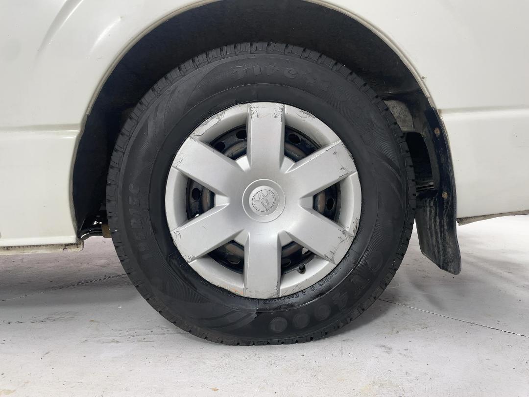 Photo '11' of Toyota Hiace