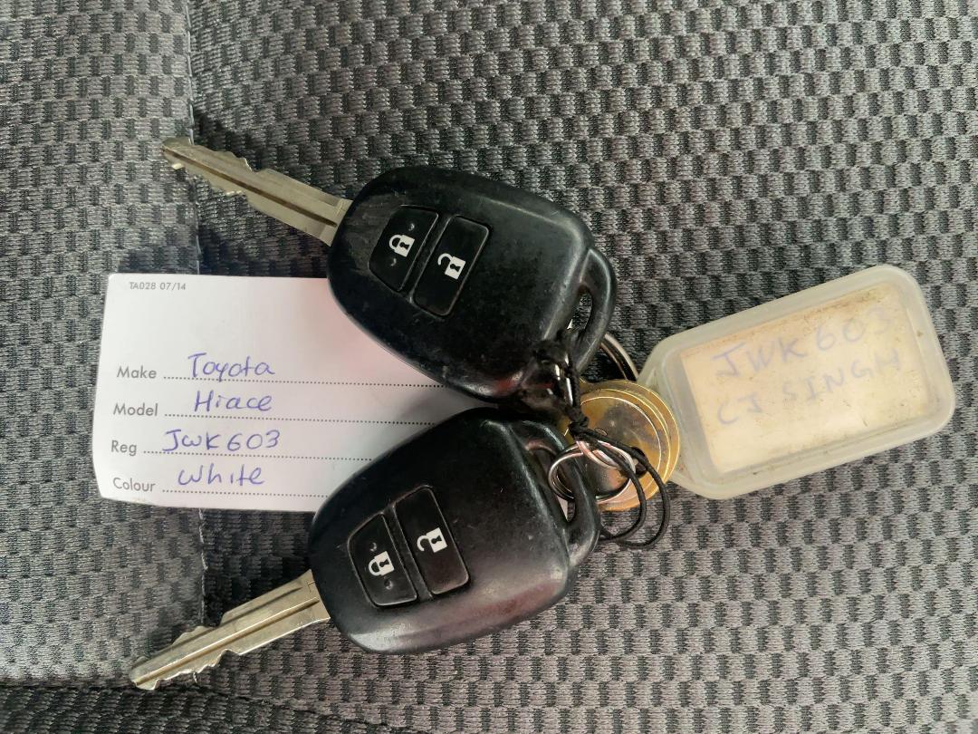 Photo '22' of Toyota Hiace