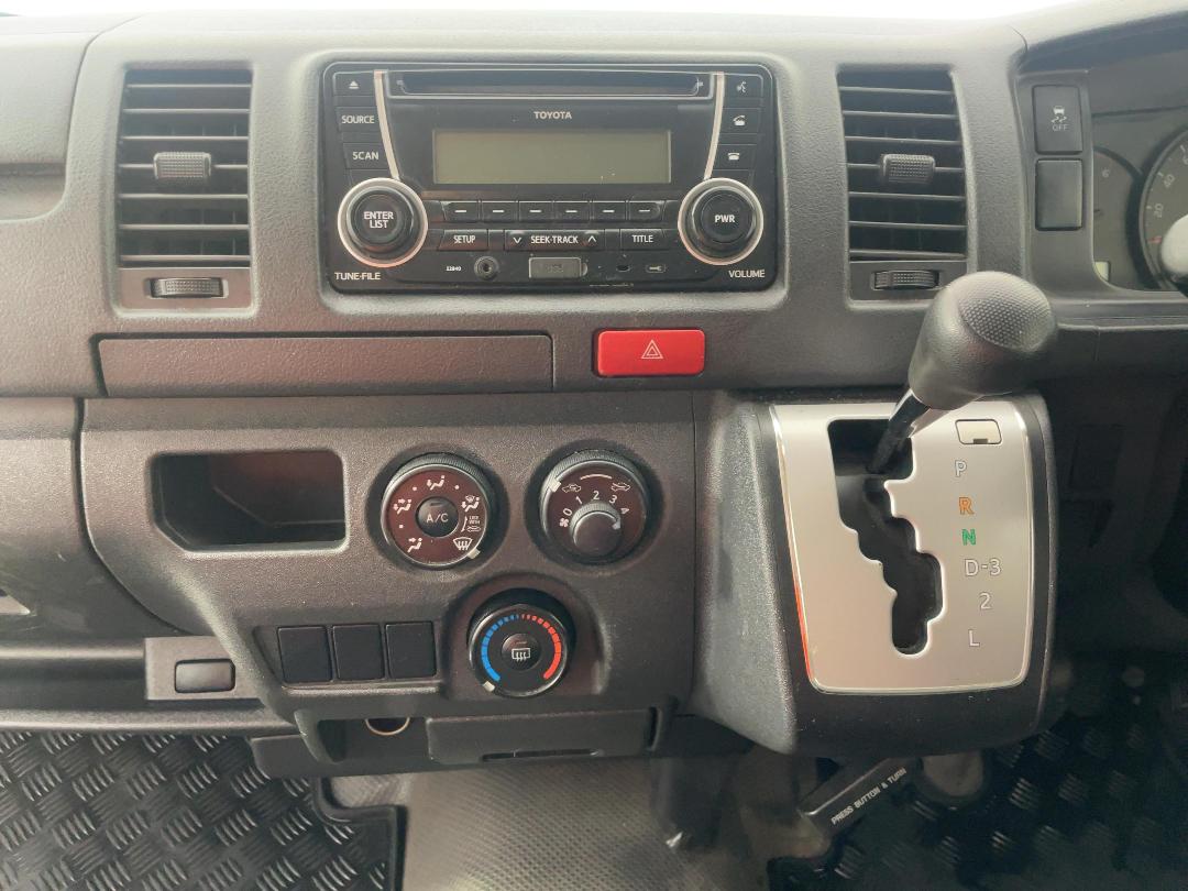 Photo '18' of Toyota Hiace