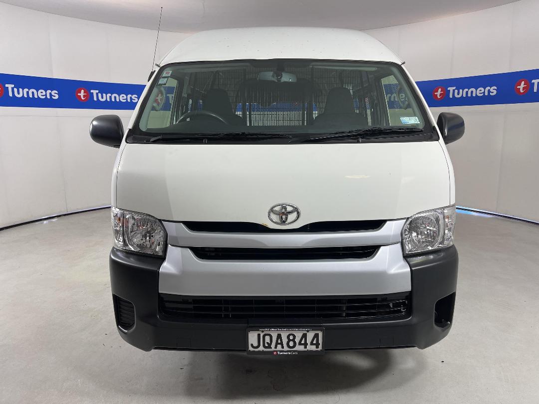 Photo '2' of Toyota Hiace