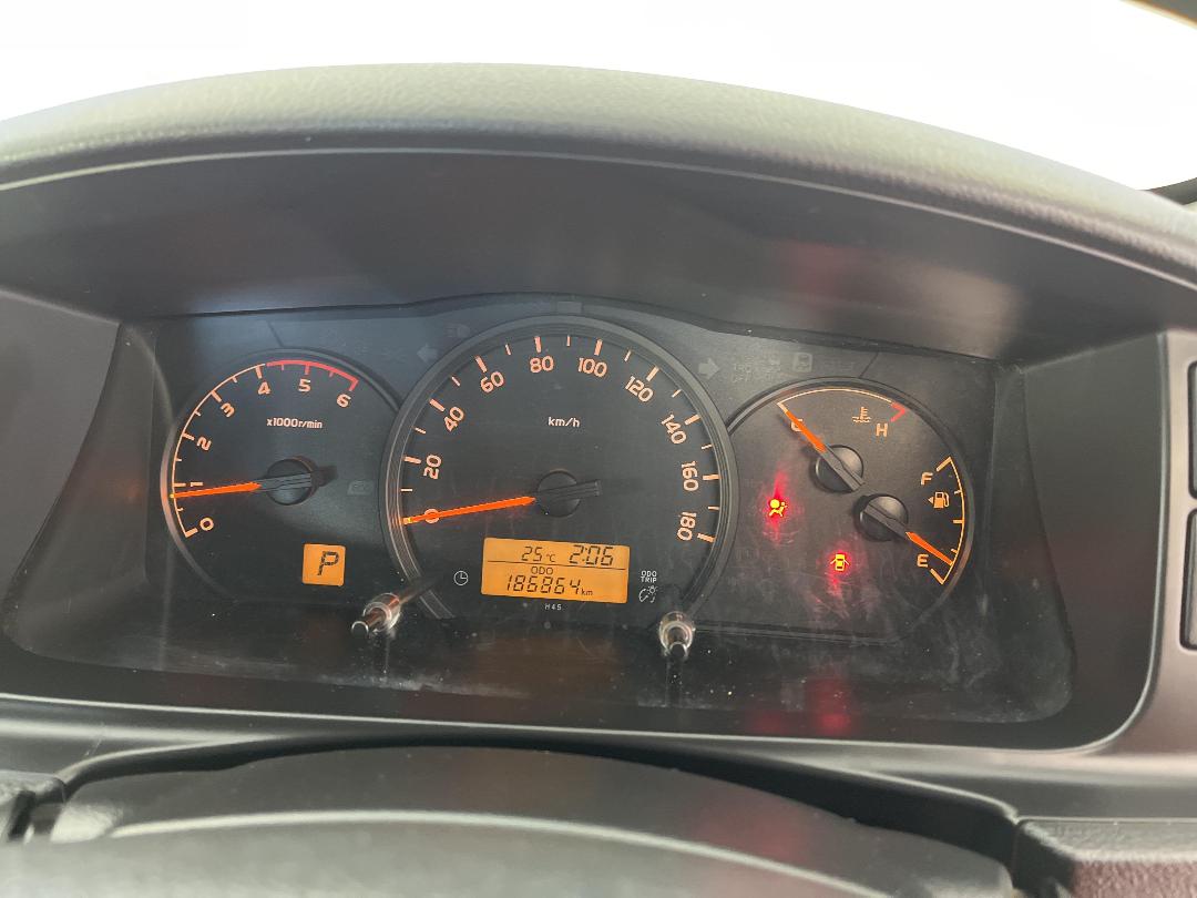 Photo '20' of Toyota Hiace