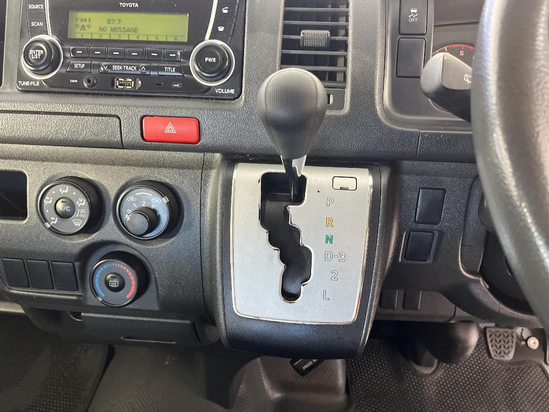 Photo '18' of Toyota Hiace