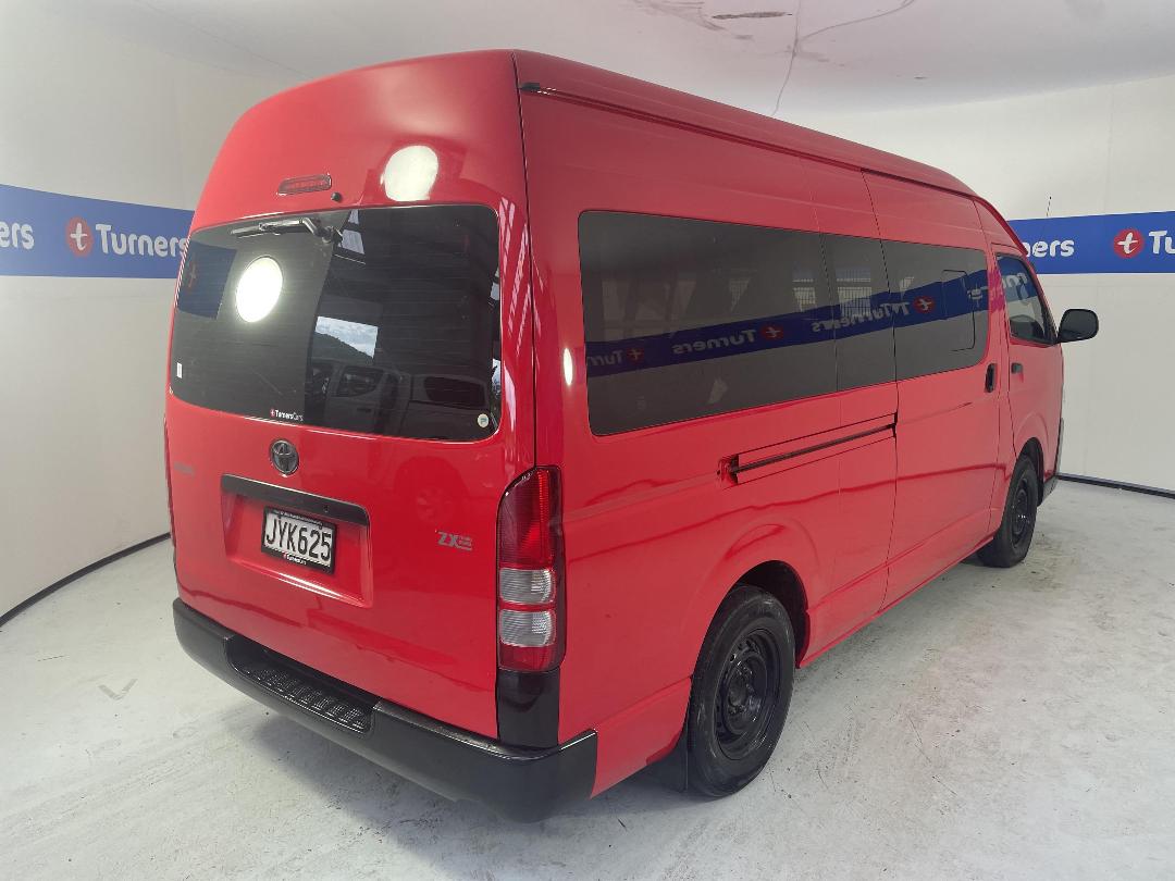 Photo '7' of Toyota Hiace