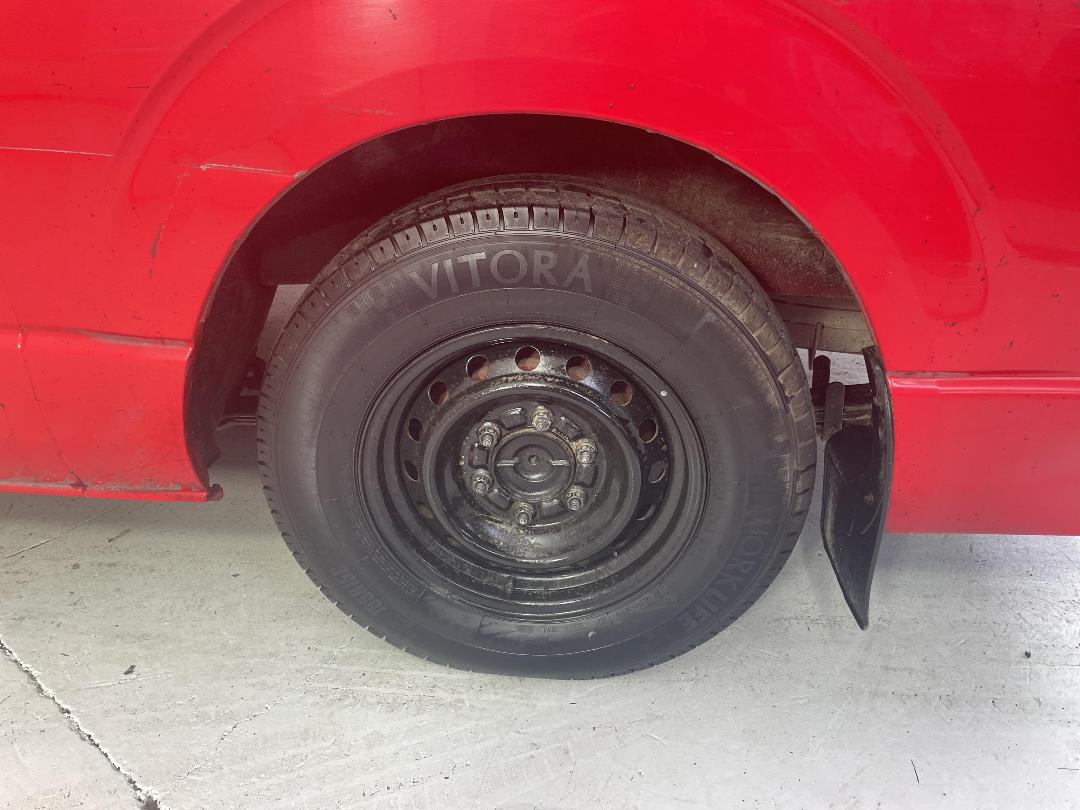 Photo '11' of Toyota Hiace