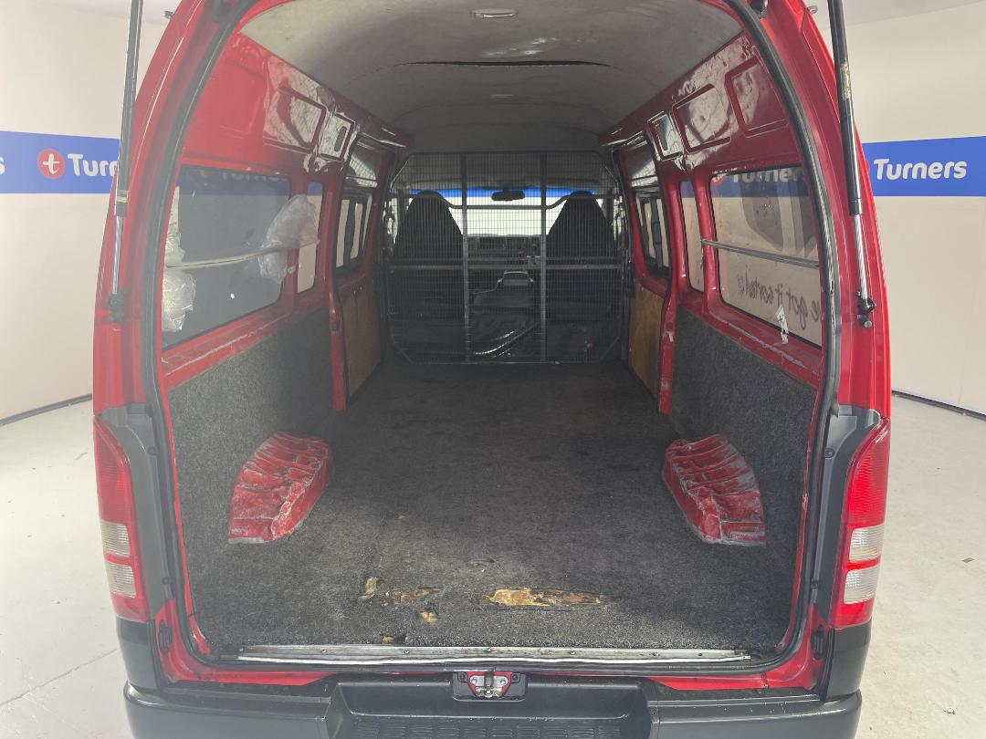 Photo '14' of Toyota Hiace