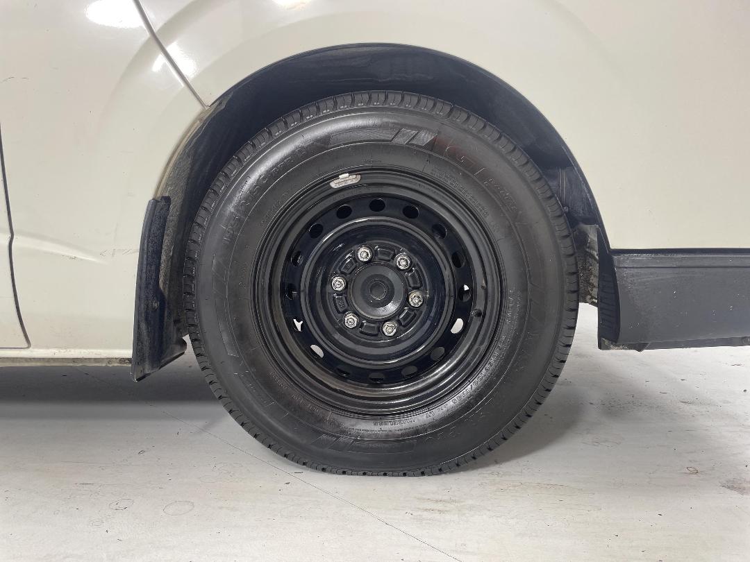 Photo '9' of Toyota Hiace