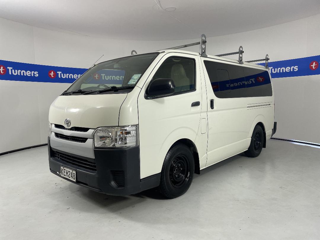 Photo '4' of Toyota Hiace