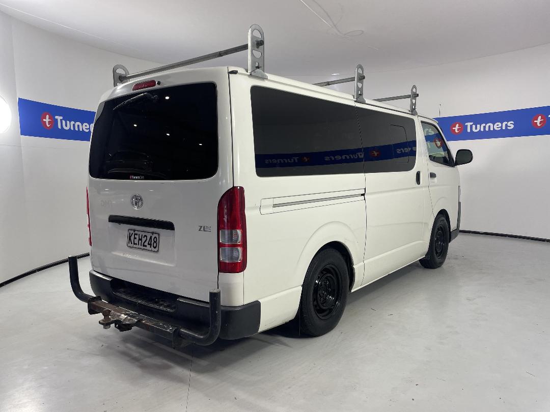 Photo '7' of Toyota Hiace