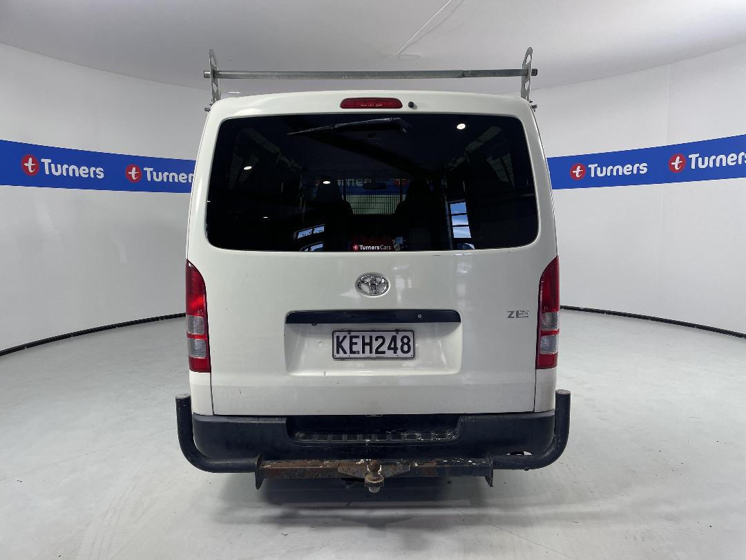 Photo '6' of Toyota Hiace