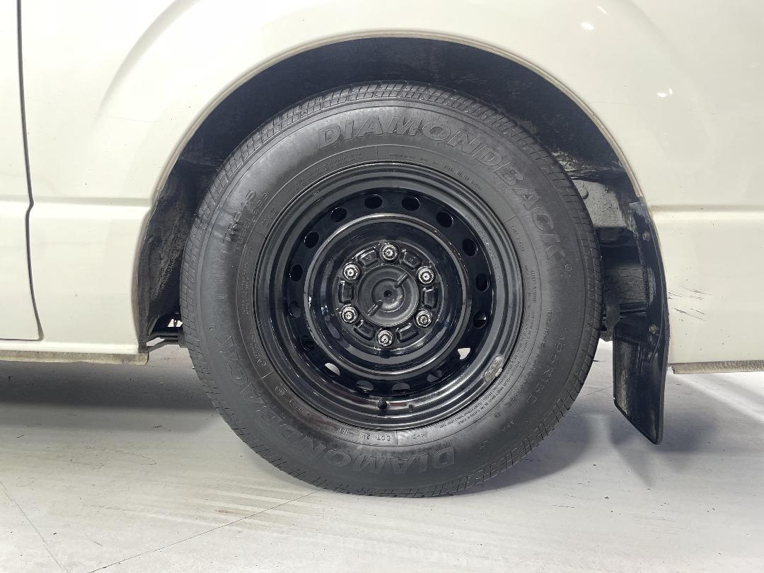 Photo '11' of Toyota Hiace