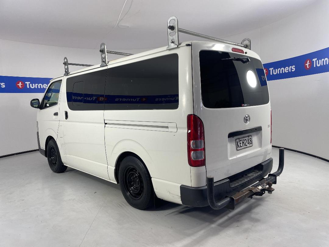 Photo '5' of Toyota Hiace