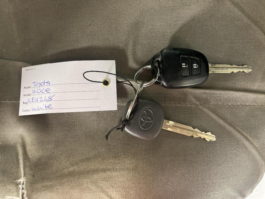 Photo '21' of Toyota Hiace