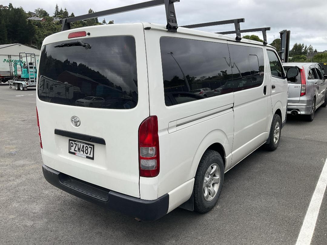Photo '2' of Toyota Hiace ZL
