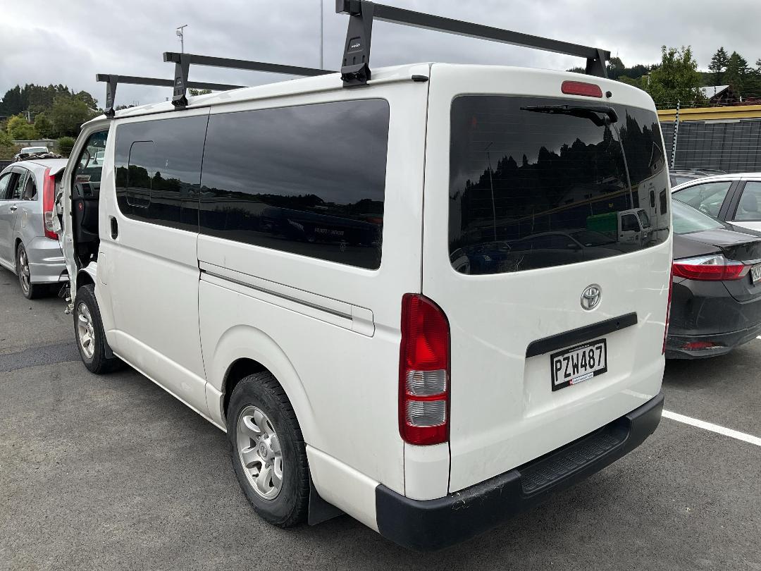 Photo '3' of Toyota Hiace ZL