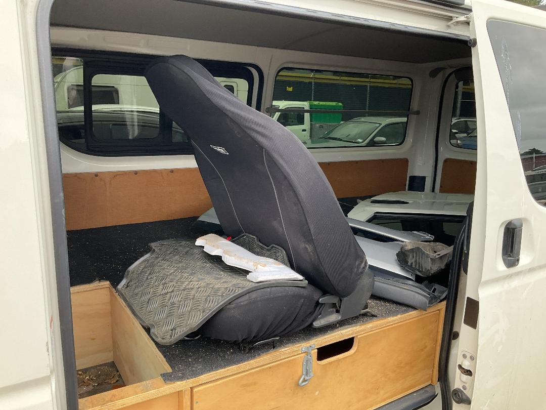 Photo '16' of Toyota Hiace ZL