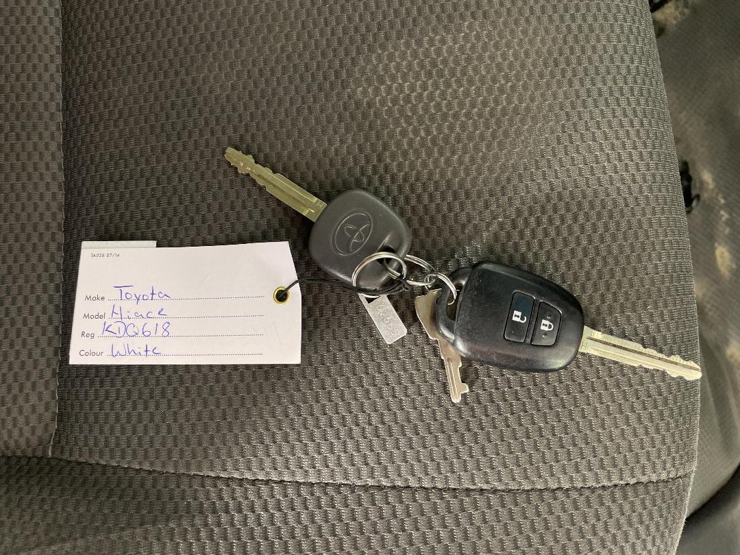 Photo '21' of Toyota Hiace